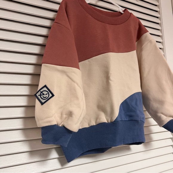 Wynken Wave Sweatshirt Size 3Y
NWT! - Picture 5 of 11